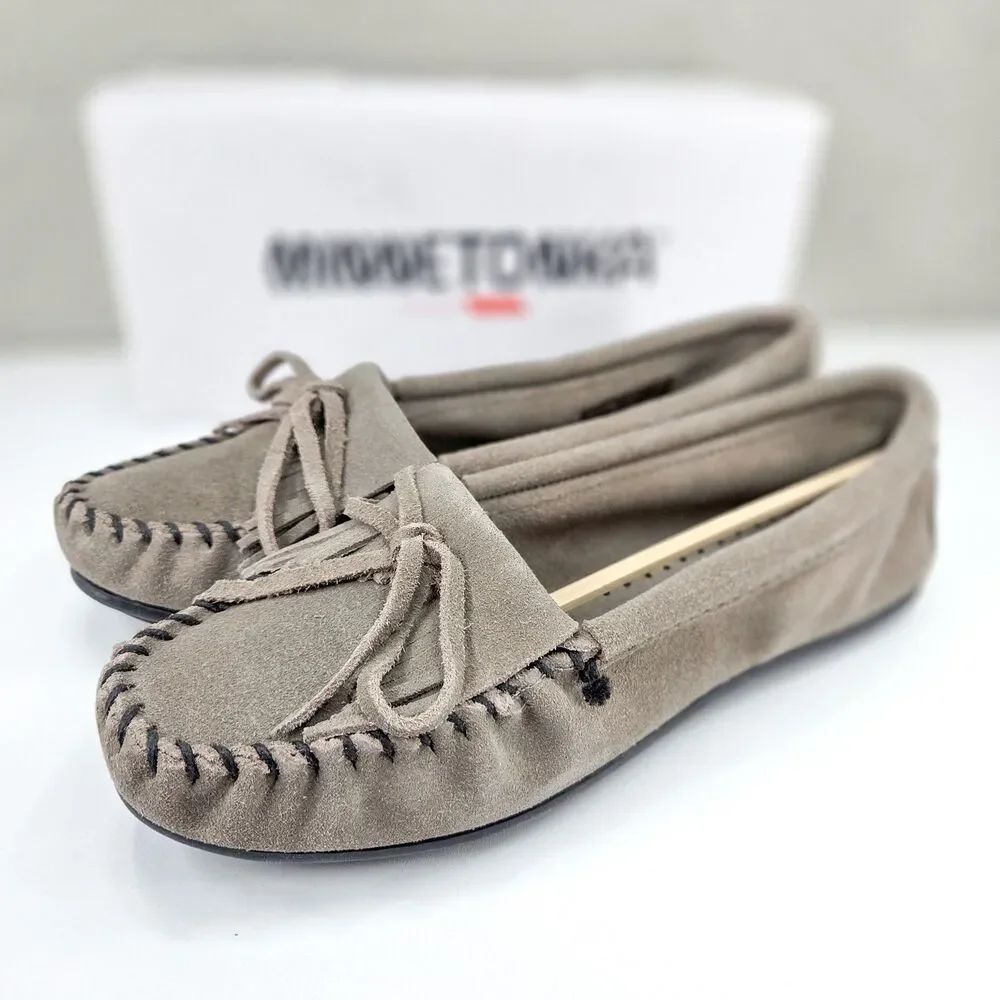 Minnetonka Kilty Hardsole Moccasins Women’s Size 9 Grey Suede 401T NIB